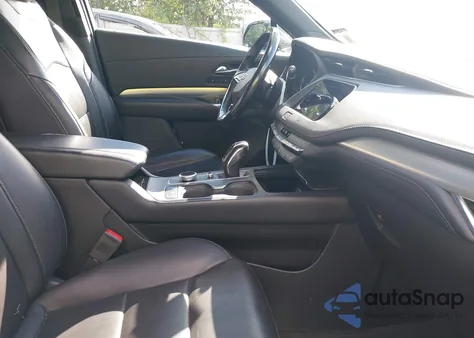 2019 Cadillac Xt4 Premium Luxury z USA, uszkodzony, nr VIN 1GYFZDR44KF150474